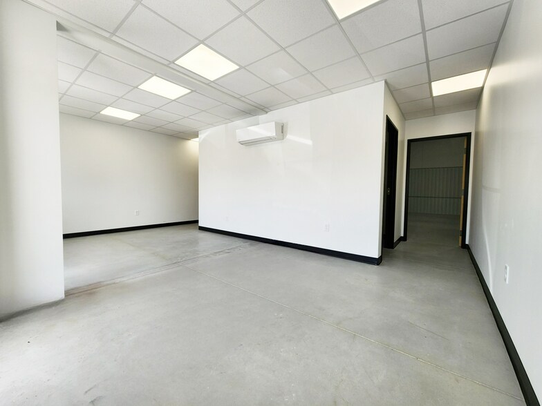 More Photos Of 5947 Chandler Rd, Hutto Light Distribution For Lease