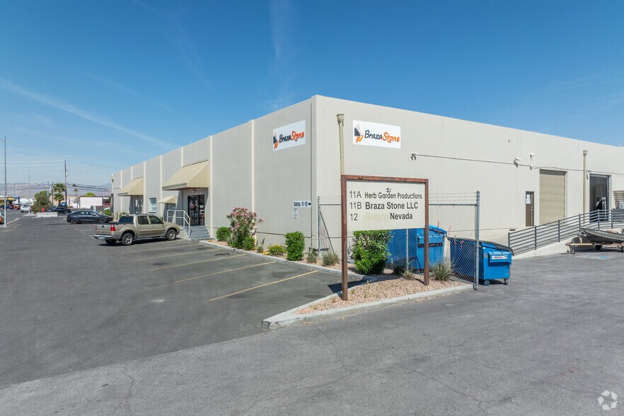 More Photos Of 3744 Meade Ave, Las Vegas Warehouse For Lease