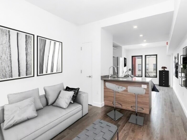 More Photos Of 186 Greenpoint Ave, Brooklyn Apartments For Lease