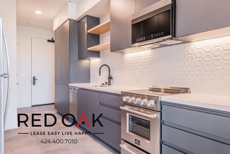 More Photos Of 3450 W 43rd St, Los Angeles Apartments For Lease