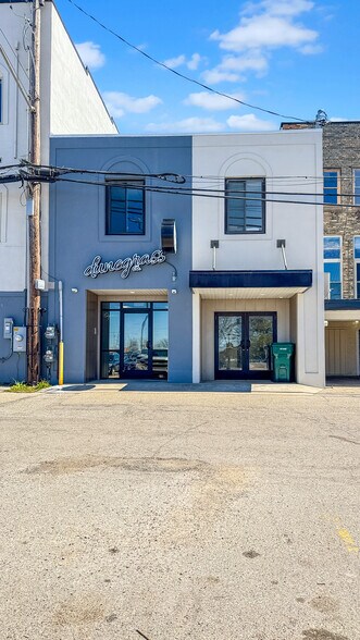More Photos Of 115 N Mitchell St, Cadillac Storefront For Lease