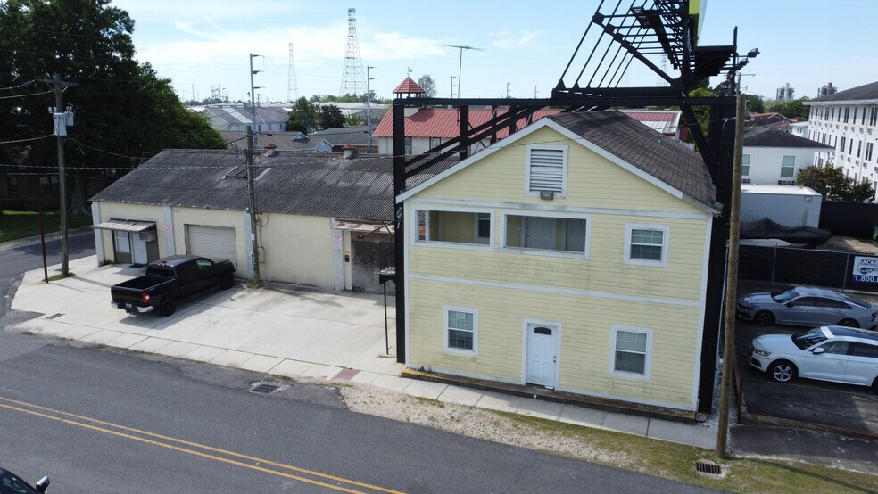 More Photos Of 100 Cicero St, Jefferson Apartments For Sale