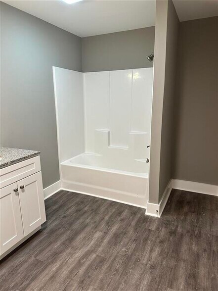 More Photos Of 1327 Park St, Bowling Green Apartments For Sale