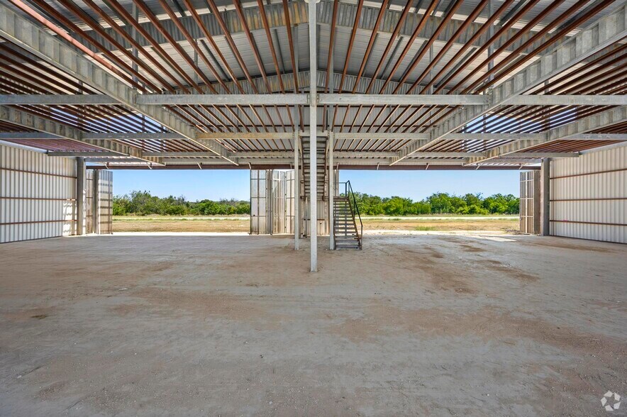 More Photos Of 15850 Salado Airport Rd, Salado Industrial For Sale