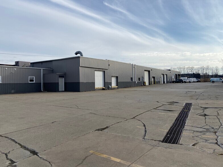 More Photos Of 930 Lafayette Rd, Medina Warehouse For Lease