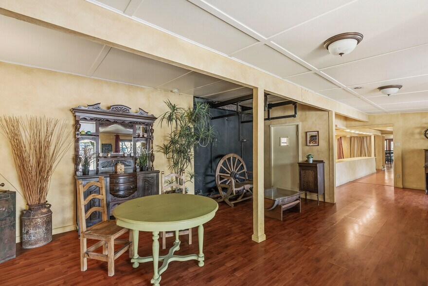 More Photos Of 5186 Gravenstein Hwy S, Sebastopol Restaurant For Sale