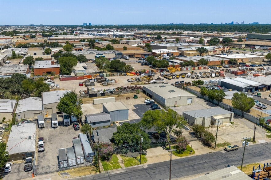 More Photos Of 2655 Myrtle Springs Ave, Dallas Light Manufacturing For Sale
