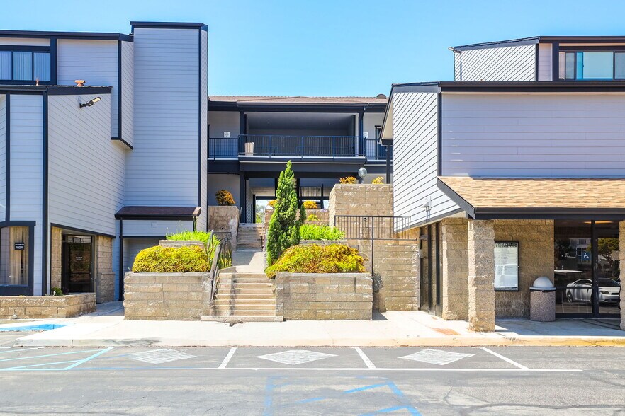 More Photos Of 355 Placentia Ave, Newport Beach Medical For Sale