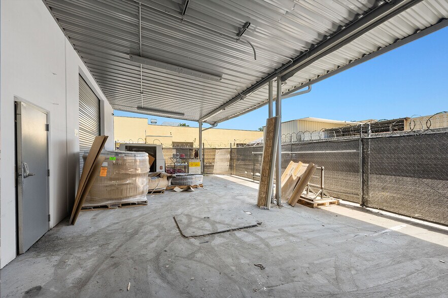 More Photos Of 10149 Channel Rd, Lakeside Warehouse For Lease