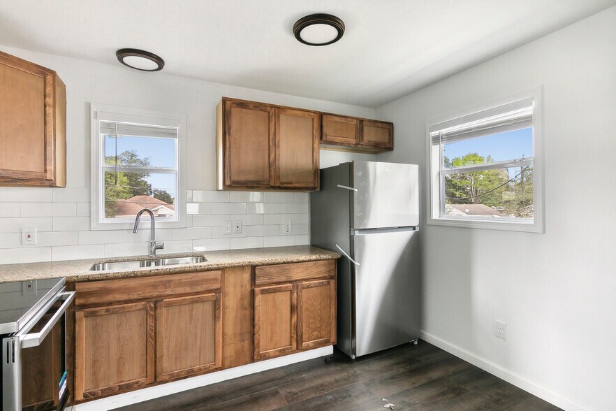 More Photos Of 2575 Primrose St, Beaumont Apartments For Sale