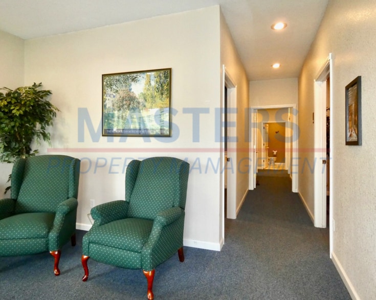 More Photos Of 836 W South Boundary St, Perrysburg Office Residential For Lease