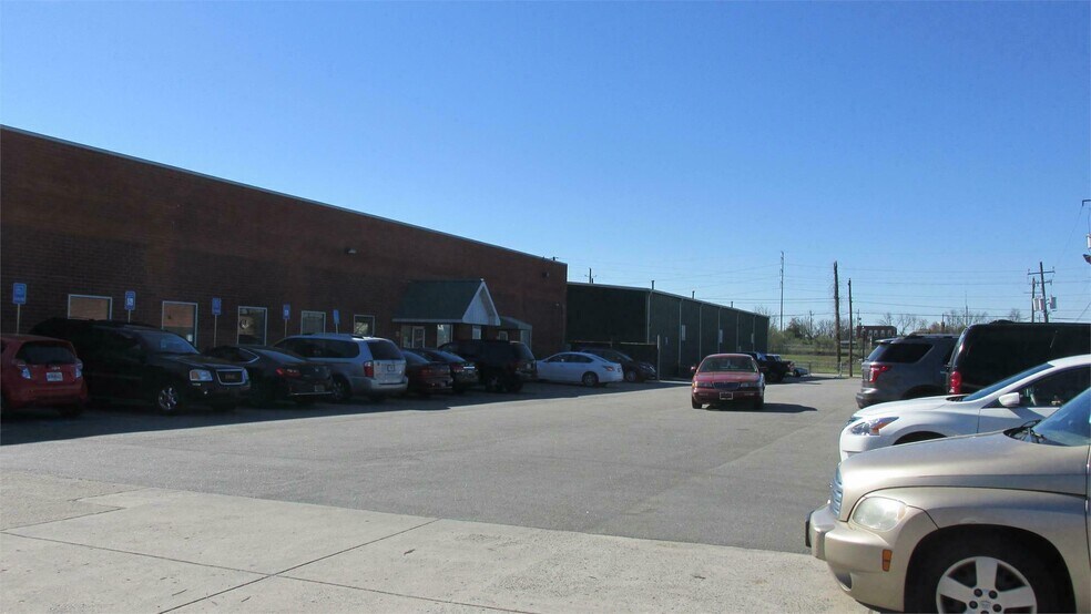 More Photos Of 1002 Telfair St, Augusta Flex For Lease
