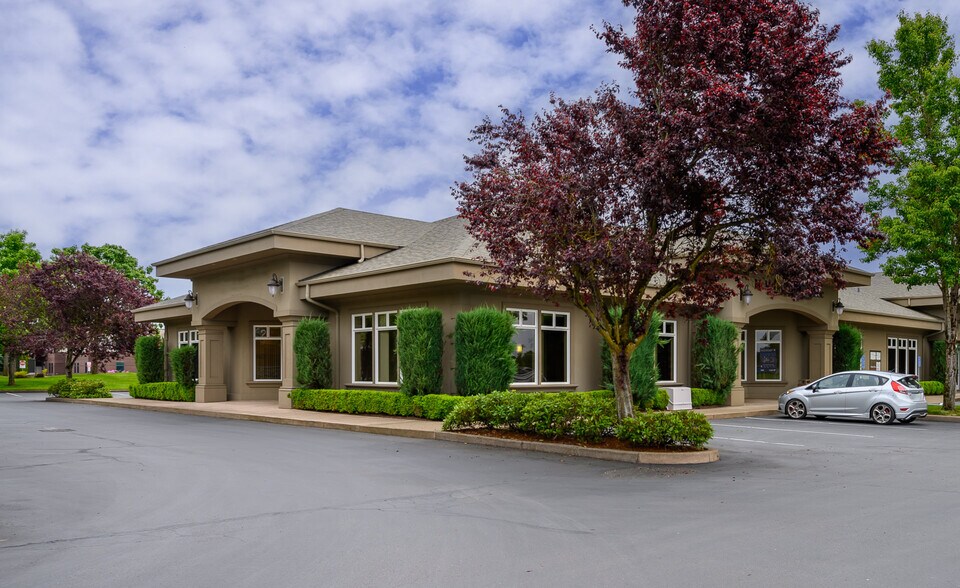 More Photos Of 375 SE Norton Ln, Mcminnville Medical For Lease