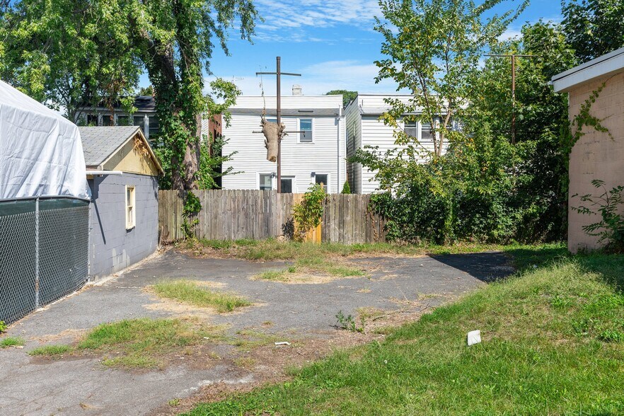 More Photos Of 75 Jackson Ave, Cohoes Warehouse For Lease