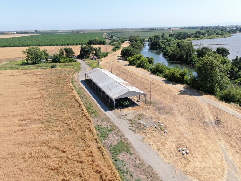 More Photos Of 28725 N Vail Rd, Thornton Land For Sale