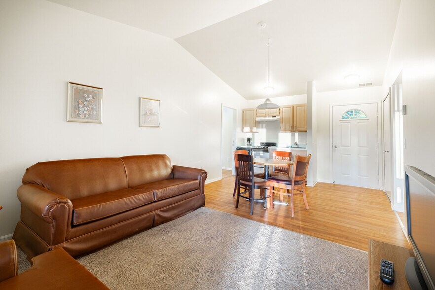 More Photos Of 7751 Cedar Lake Rd, Oscoda Hotel For Sale