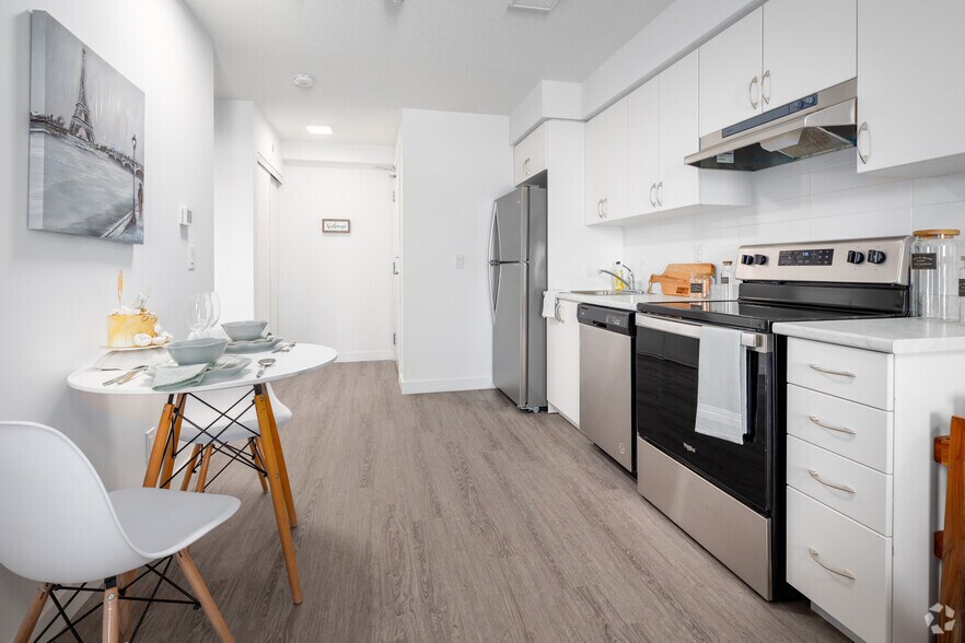 More Photos Of 5 Zappacosta Dr, Toronto Apartments For Lease