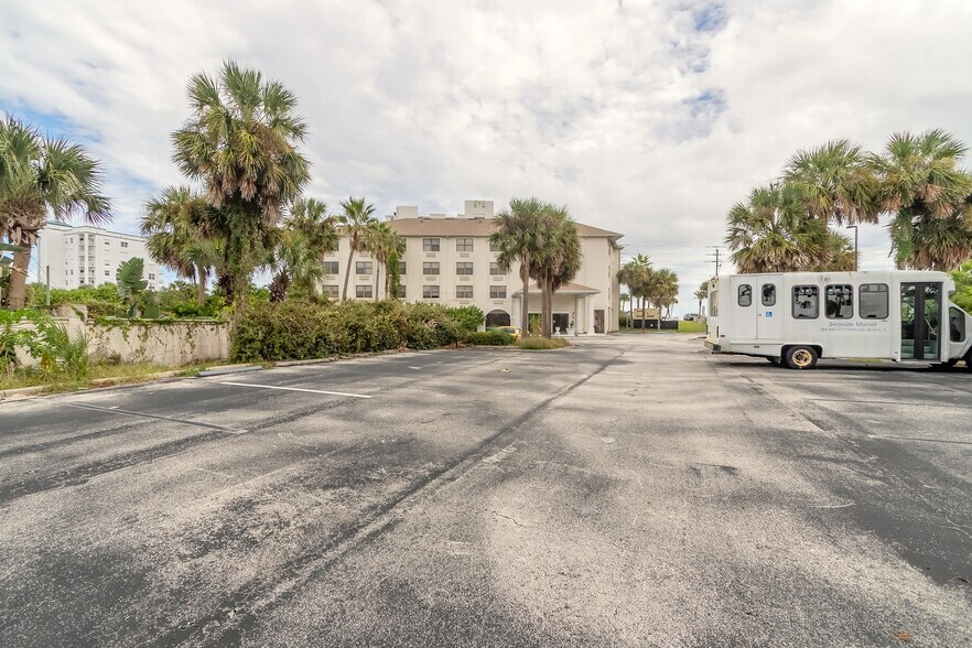 More Photos Of 1050 Ocean Shore Blvd, Ormond Beach Apartments For Sale