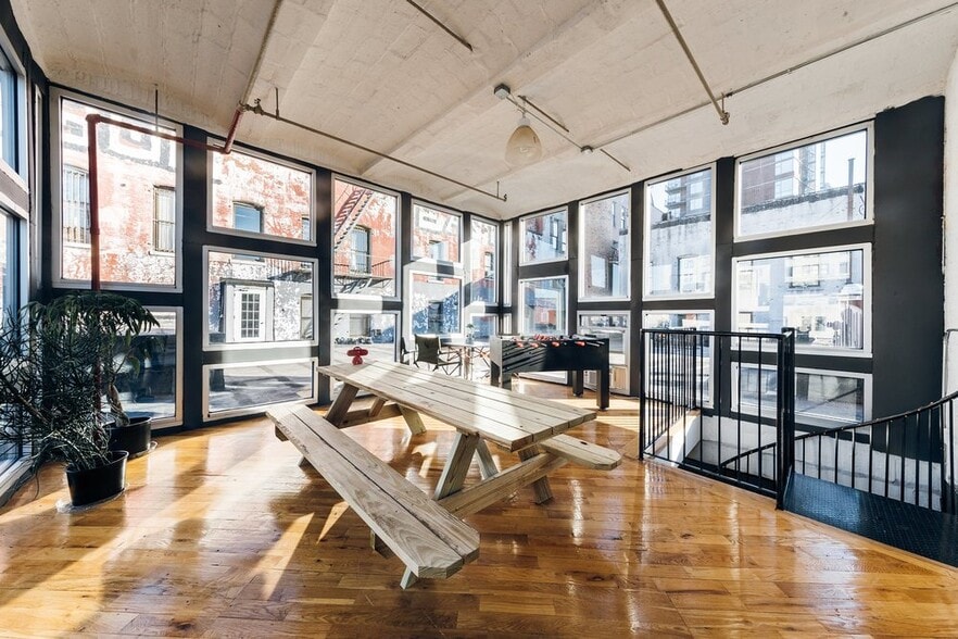 More Photos Of 58-78 Jay St, Brooklyn Office Residential For Lease