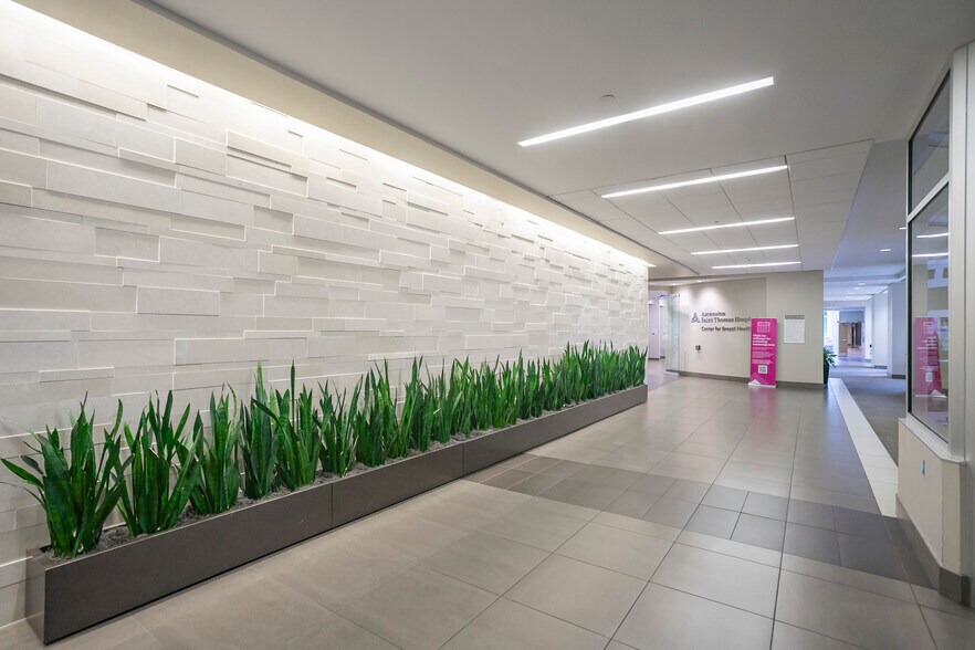 More Photos Of 2004 Hayes St, Nashville Medical For Lease