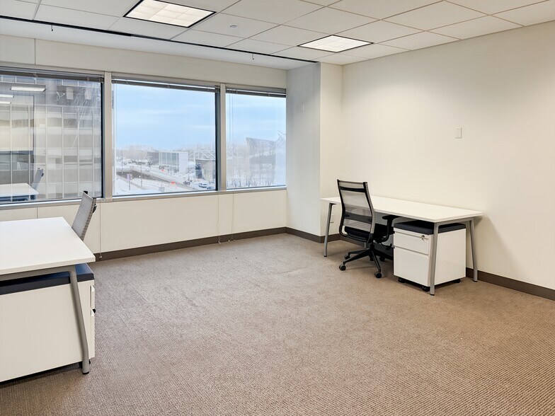 More Photos Of 150 N Michigan Ave, Chicago Coworking Space