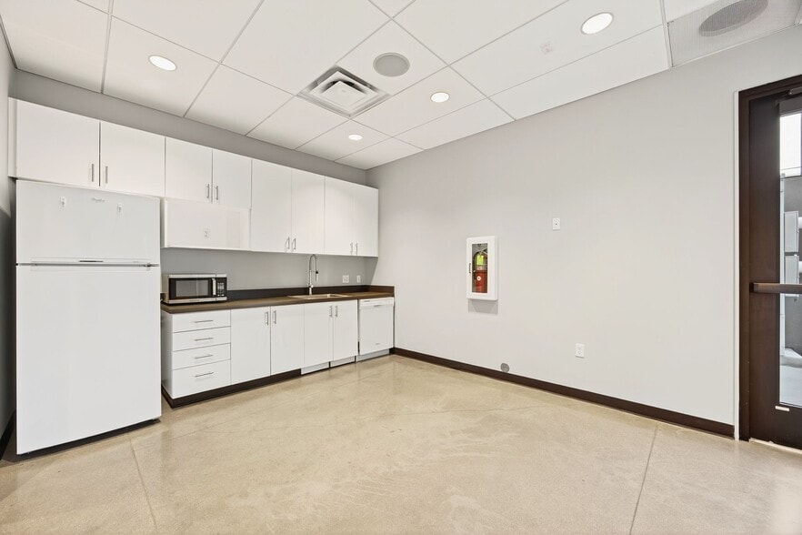 More Photos Of 7991 Vance Dr, Arvada Healthcare For Sale