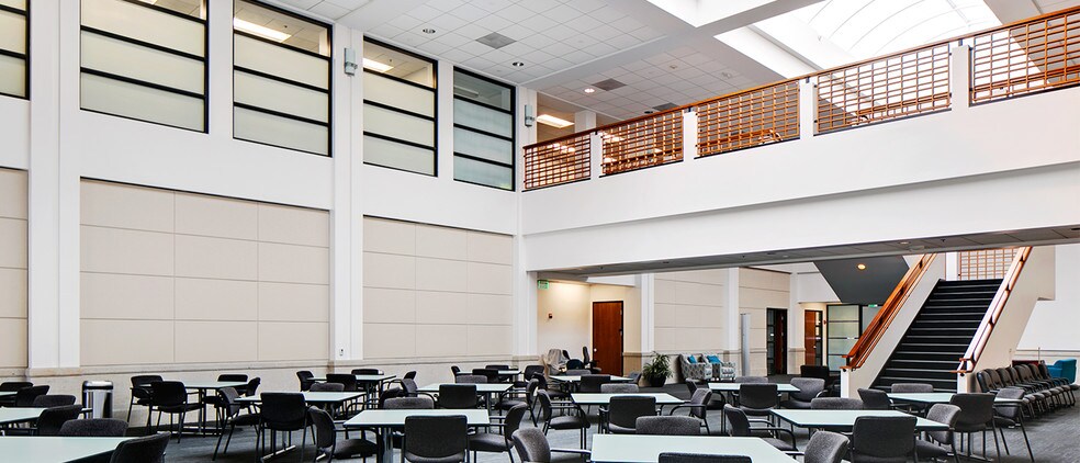 More Photos Of 924 Overland Ct, San Dimas Office For Lease