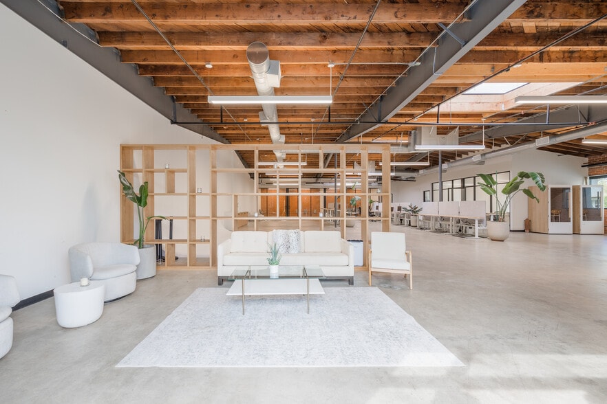 More Photos Of 12820 Panama St, Los Angeles Showroom For Lease