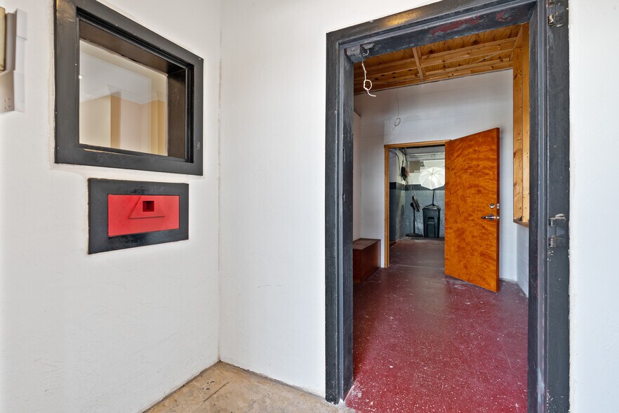 More Photos Of 974 S Nova Rd, Ormond Beach Industrial For Sale