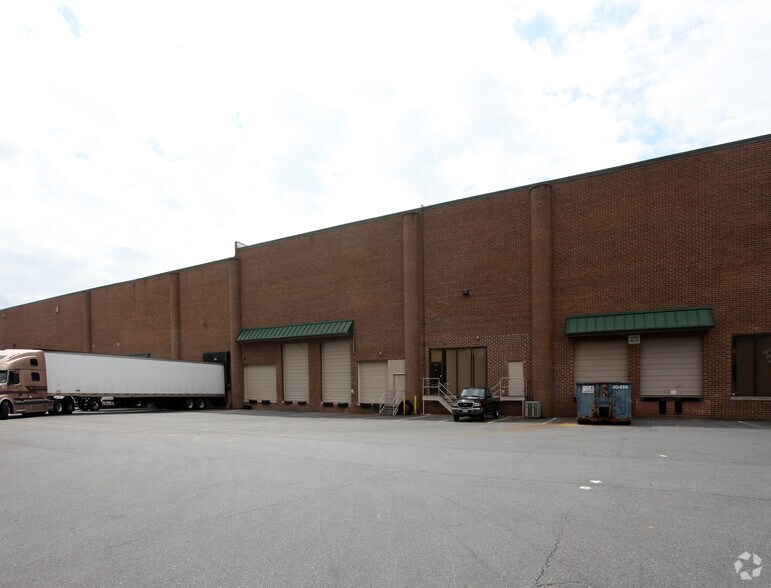 More Photos Of 5640 Sunnyside Ave, Beltsville Warehouse For Lease