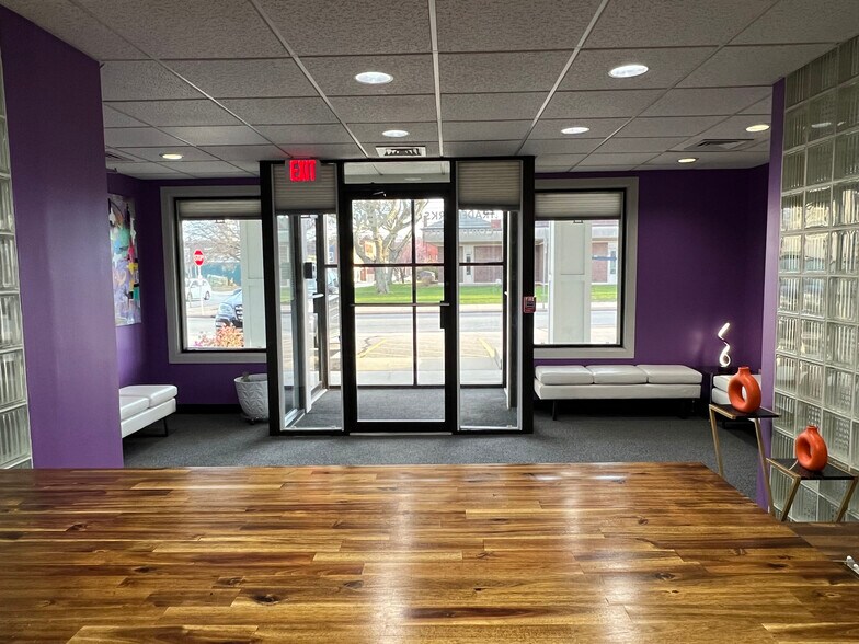 More Photos Of 109 Valley St, Willimantic Flex For Sale