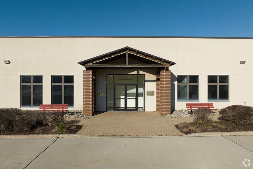 More Photos Of 44 Apple St, Tinton Falls Coworking Space