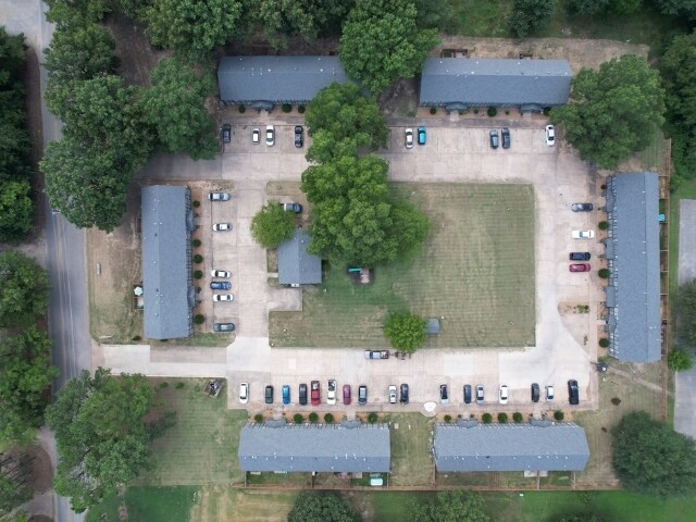 More Photos Of 1906 W Matthews Ave, Jonesboro Apartments For Sale