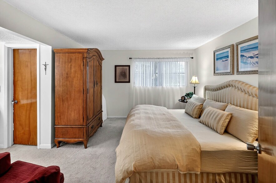 More Photos Of 422 SW 9th St, Boca Raton Apartments For Sale