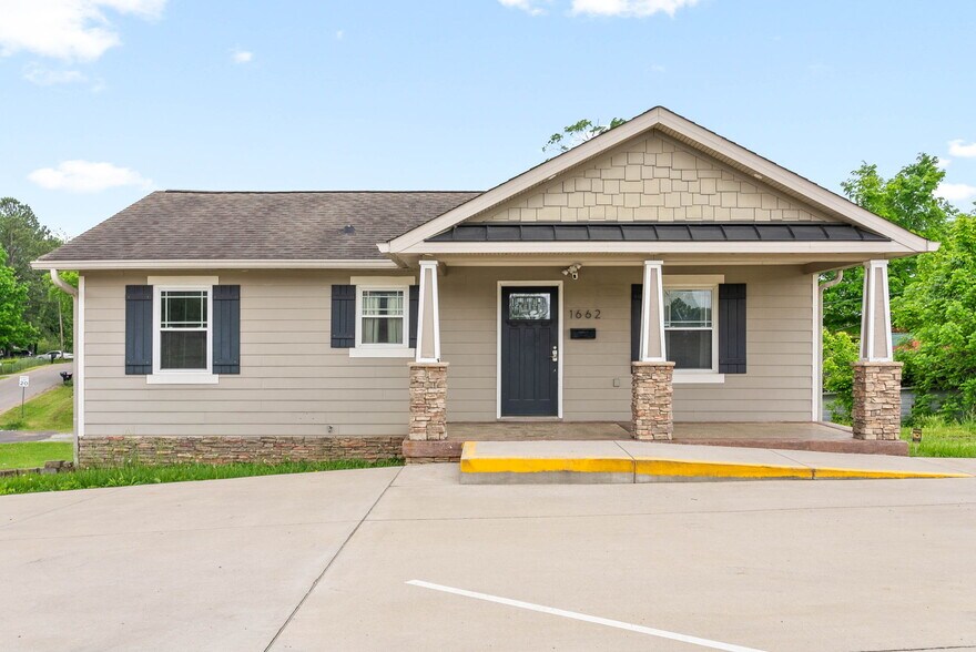 More Photos Of 1662 Golf Club Ln, Clarksville Office For Sale