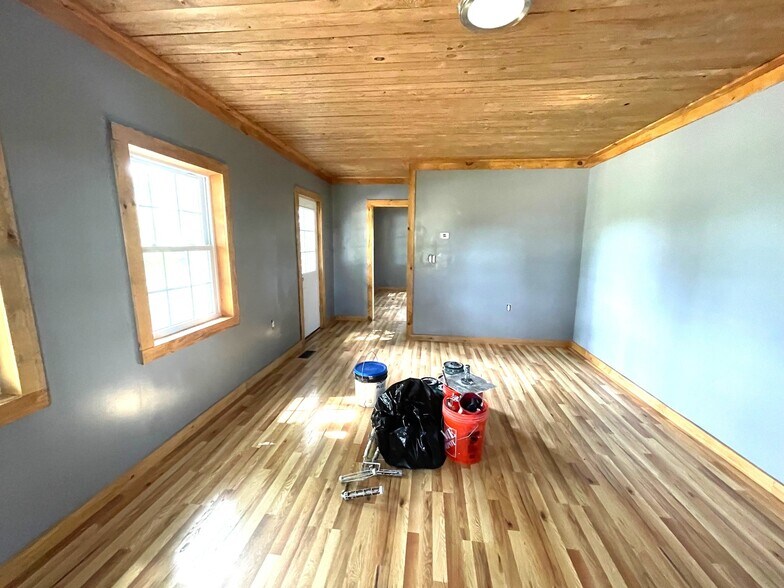 More Photos Of 19 Mason Corner Rd, Saint Albans Multifamily For Sale