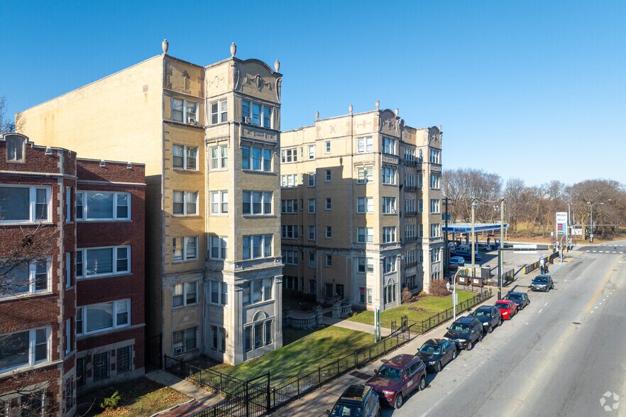 Primary Photo Of 6720 S Jeffery Blvd, Chicago Apartments For Sale