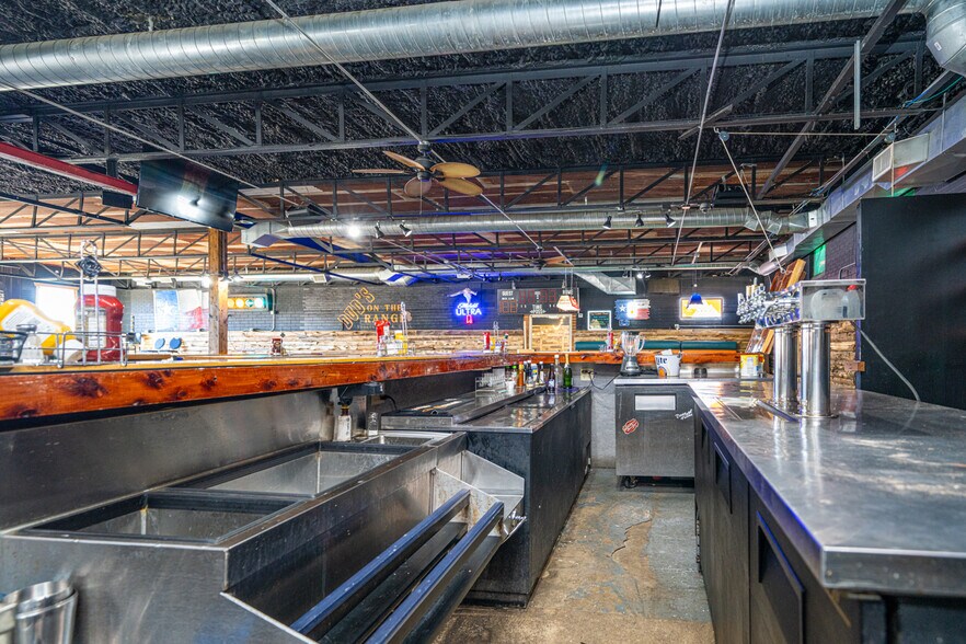 More Photos Of 367 State Highway 155 N, Gilmer Bar For Sale