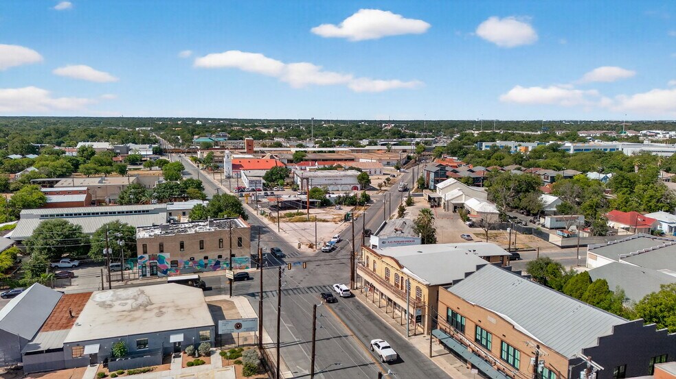 More Photos Of 1425 S Flores St, San Antonio General Retail For Sale