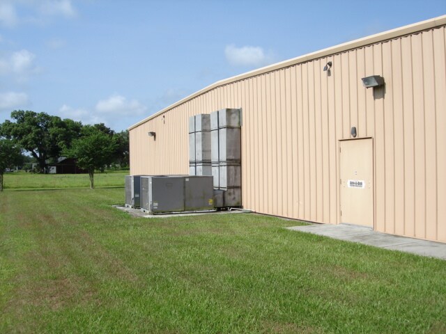 More Photos Of 103 N Center St, Pierson Freestanding For Sale