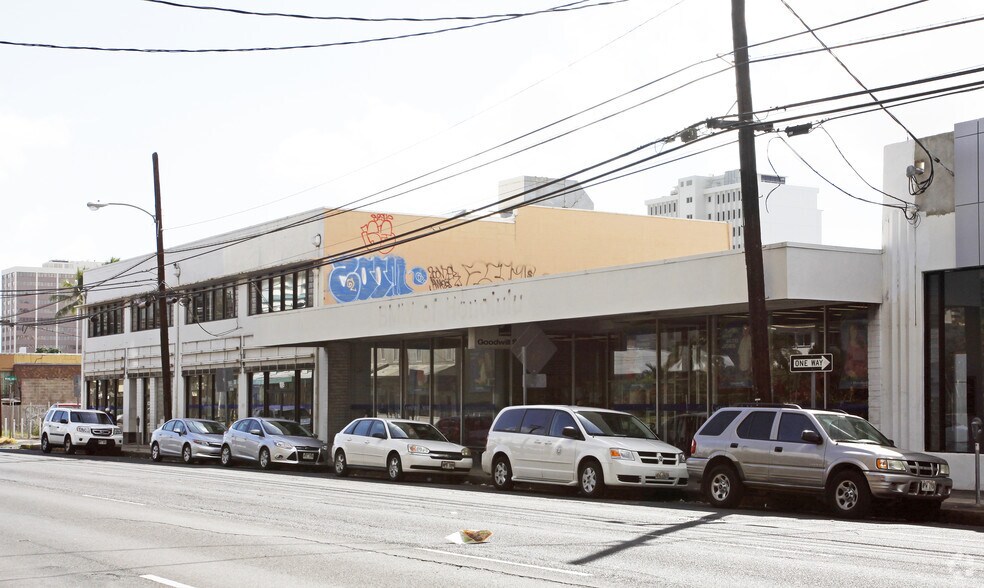 More Photos Of 1079-1085 S Beretania St, Honolulu Storefront Retail Office For Sale