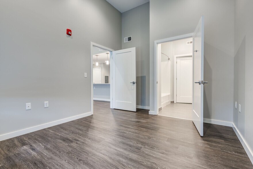 More Photos Of 490 Broadway St, Buffalo Apartments For Lease
