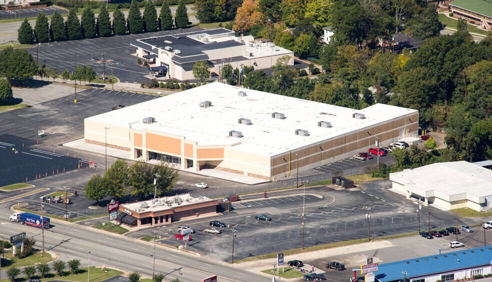 More Photos Of 3508 Gate City Blvd, Greensboro Freestanding For Sale