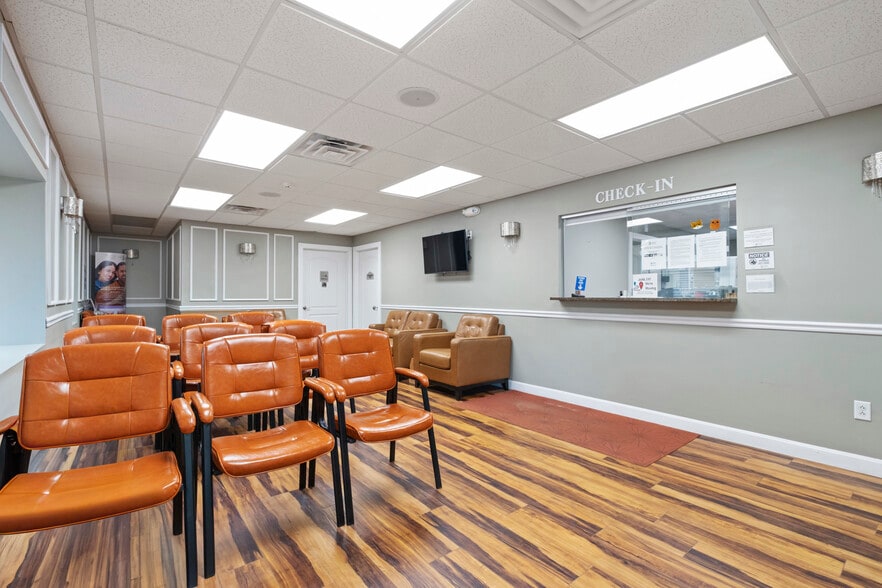 More Photos Of 13 Railroad Sq, Waterville Medical For Sale