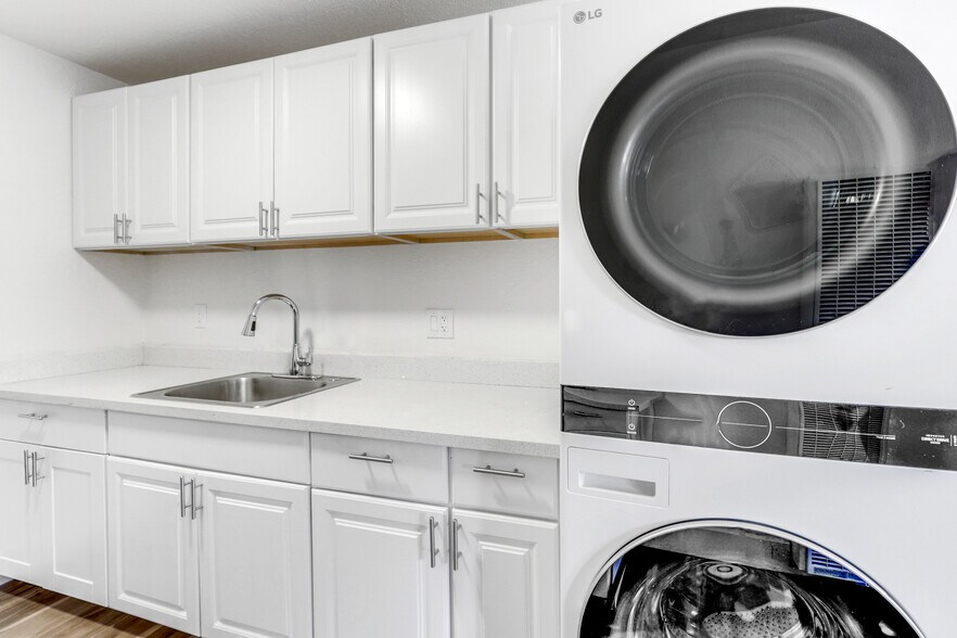 More Photos Of 3355 Lerwick Rd, Sacramento Apartments For Sale