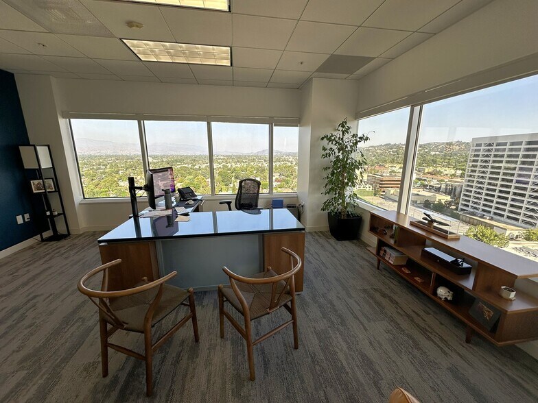 More Photos Of 15303 Ventura Blvd, Sherman Oaks Office For Lease