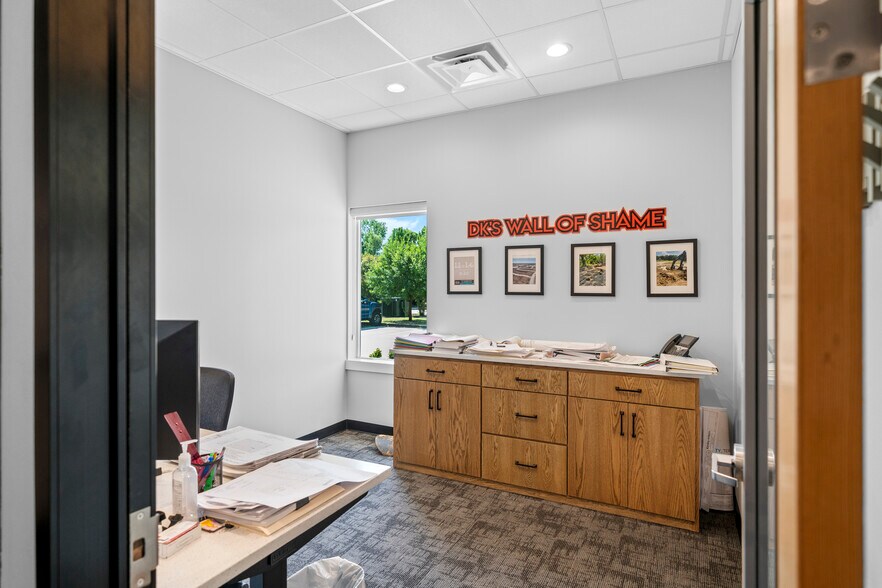 More Photos Of 351 W Southlake Blvd, Southlake Medical For Sale