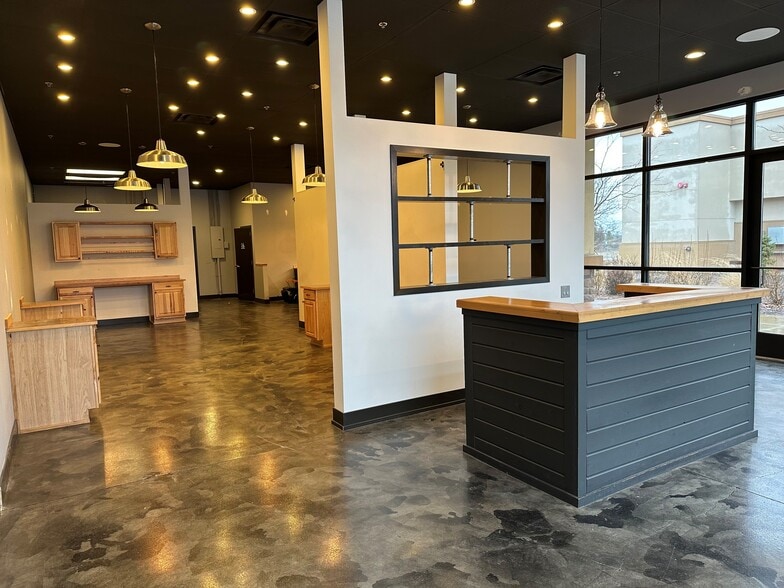 More Photos Of 920 E Hoerner Ave, Spokane Freestanding For Lease