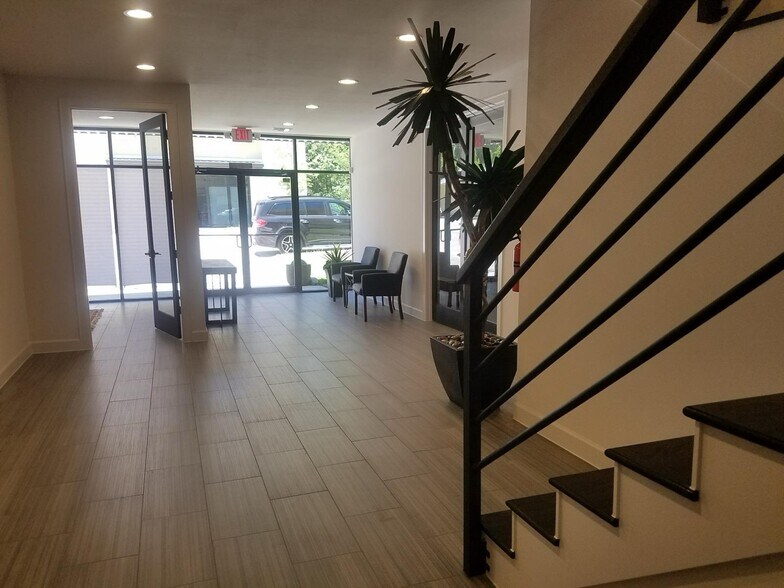 More Photos Of 26207 Oak Ridge Dr, Spring Medical For Lease
