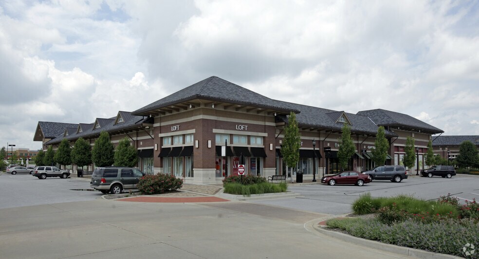 More Photos Of 10-22 Meadows Cir, Lake Saint Louis Unknown For Lease